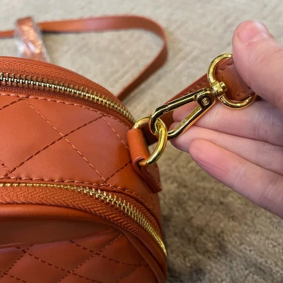 Joy & Iman Crossbody Bag - Picture 6 of 11